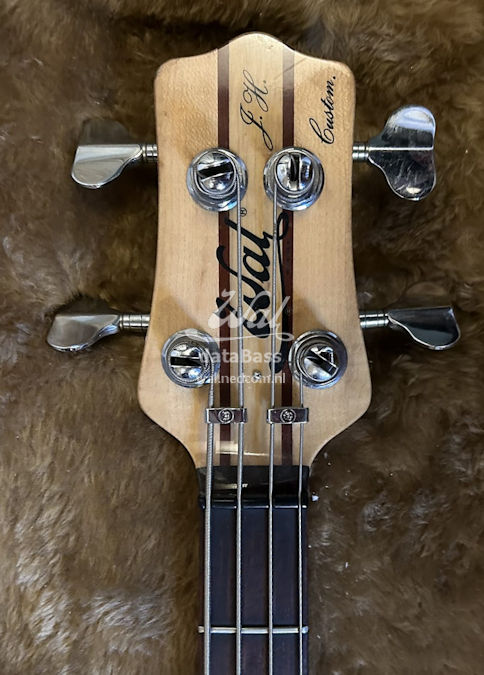 PB1752.headstock-front.jpg