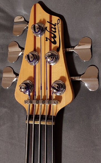 W2727.headstock-front.jpg