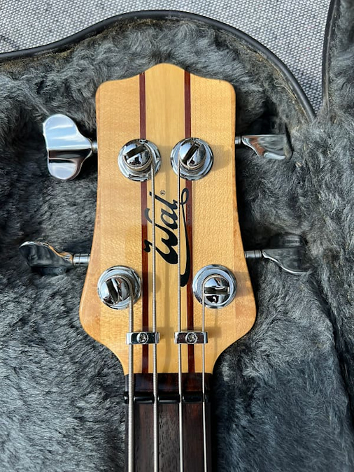 W2759.headstock-front.jpg