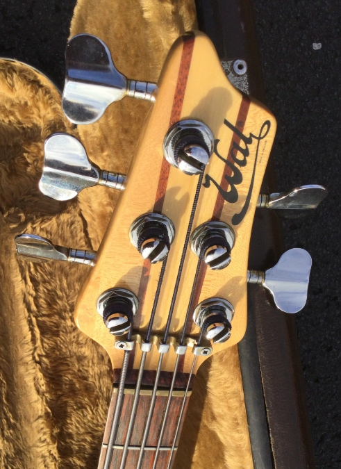 W3392.headstock-front.jpg