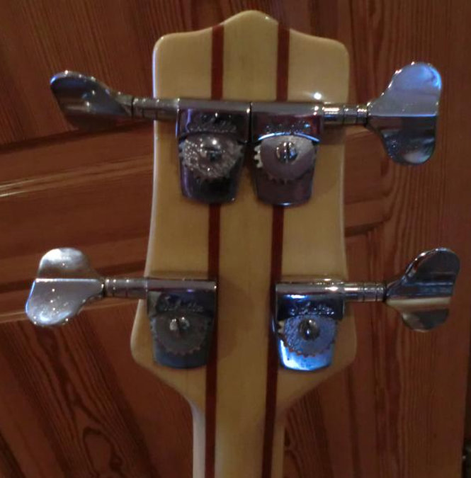 W3545.headstock-rear.jpg