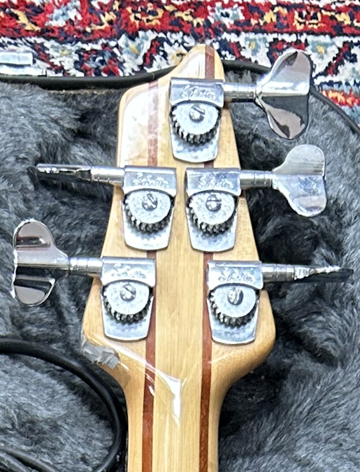 W3581.headstock-rear.jpg