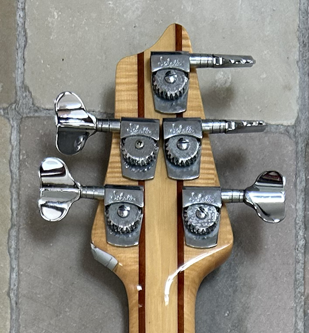 W3637.headstock-rear.jpg