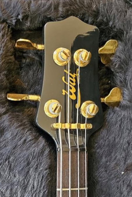 W3966.headstock-front.jpg