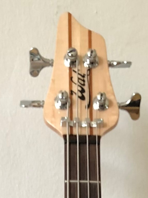 W4359.headstock-front.jpg